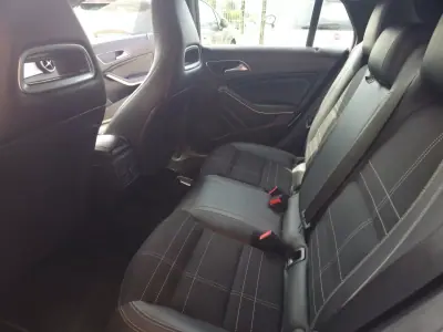 Mercedes-Benz CLA 200 2015 - 17500 EUR, 169158 km - AUTO.MOTO.pt - 169158km - foto 11 de 15