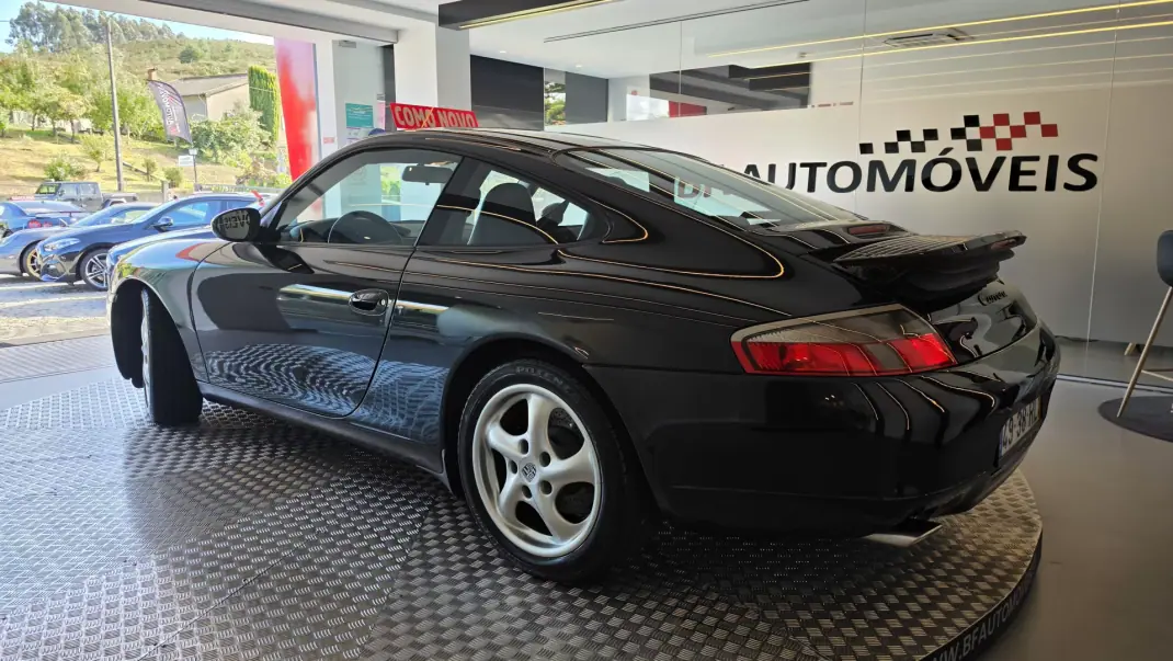Porsche 911 2001 - 49750 EUR, 96263 km - 96263km - foto 3 de 53