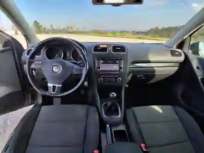 Volkswagen Golf 2010 - 6999 EUR, 195500 km - AUTO.MOTO.pt - 195500km - foto 10 de 20
