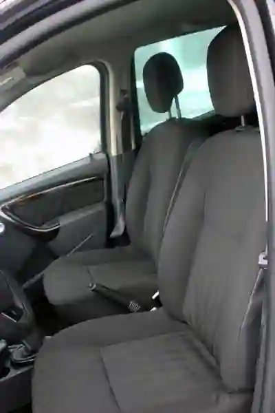 Dacia Duster 2010 - 6250 EUR, 155000 km - AUTO.MOTO.pt - 155000km - foto 5 de 24