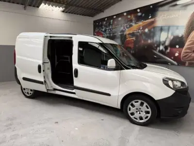 Fiat Doblo 2019 - 8999 EUR, 160500 km - AUTO.MOTO.pt - 160500km - foto 4 de 10