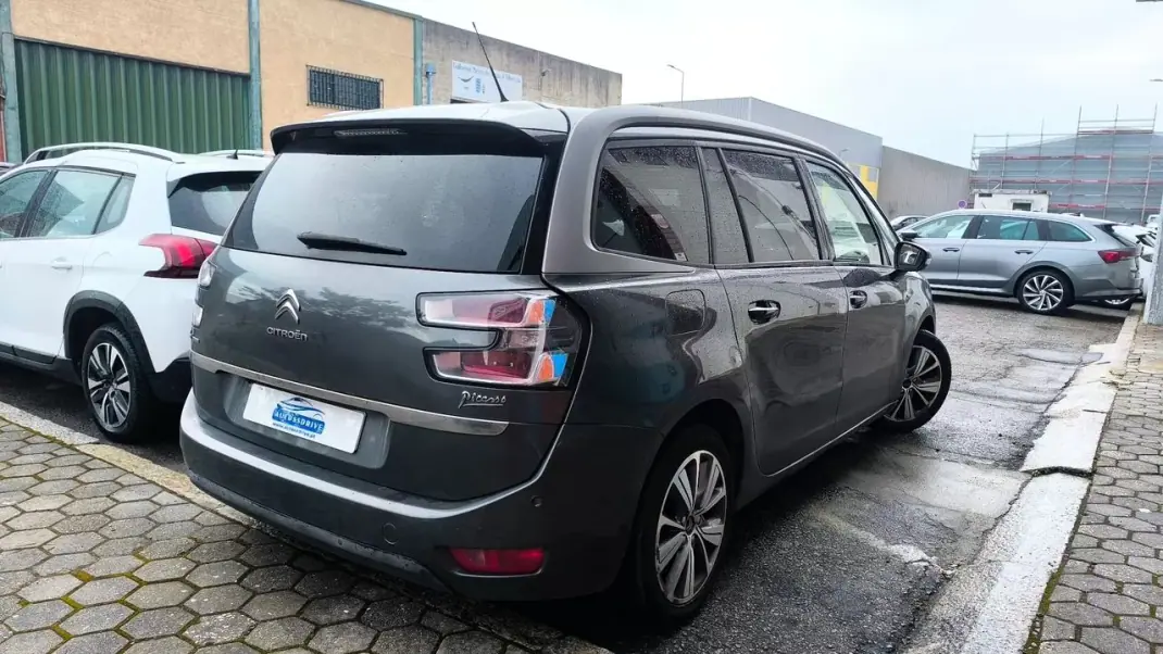 Citroën C4 Grand Picasso 2015 - 11400 EUR, 169000 km - AUTO.MOTO.pt - 169000km - foto 2 de 15