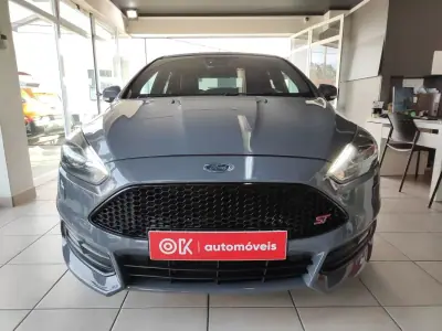 Ford Focus 2015 - 20500 EUR, 125550 km - AUTO.MOTO.pt - 125550km - foto 3 de 40