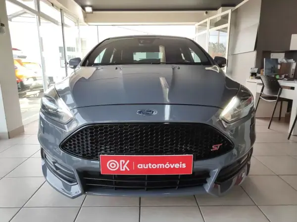 Ford Focus 2015 - 20500 EUR, 125550 km - AUTO.MOTO.pt - 125550km - foto 3 de 40