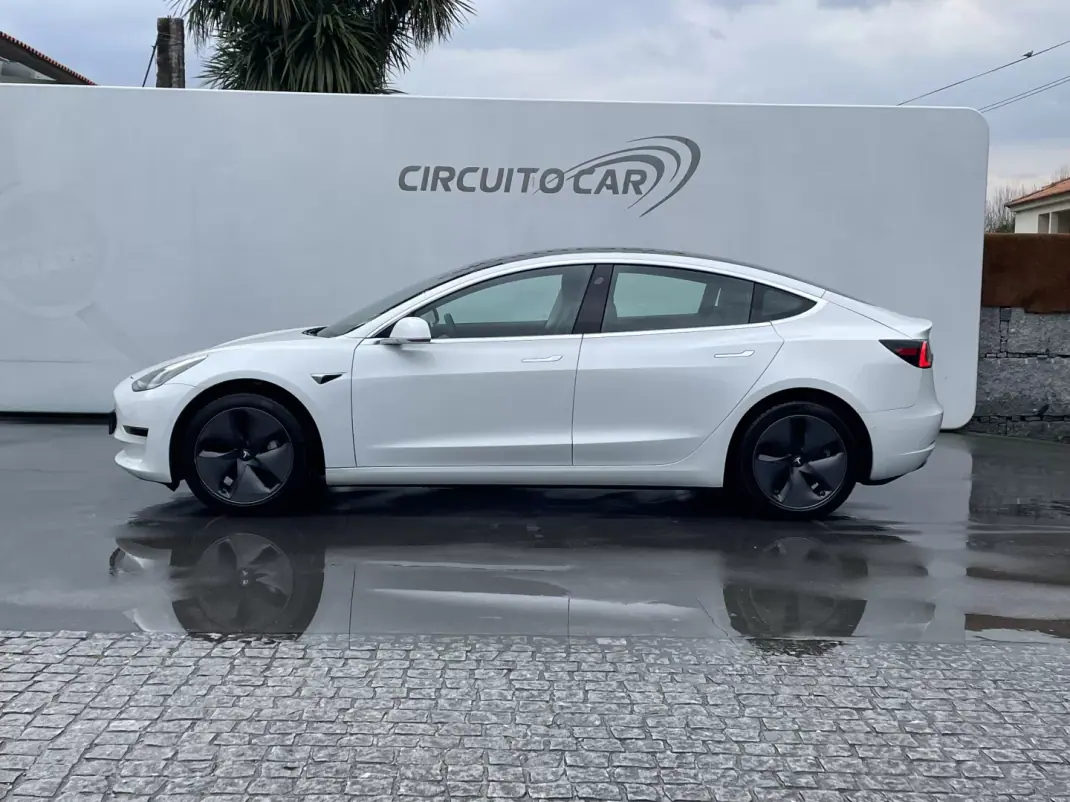Tesla Model 3 2020 - 25995 EUR, 80043 km - AUTO.MOTO.pt - 80043km - foto 2 de 43
