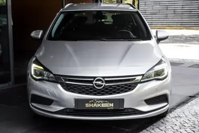Opel Astra Sports Tourer 2018 - 9900 EUR, 225626 km - AUTO.MOTO.pt - 225626km - foto 7 de 34