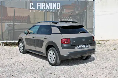 Citroën C4 Cactus 2014 - 11950 EUR, 148141 km - AUTO.MOTO.pt - 148141km - foto 8 de 27