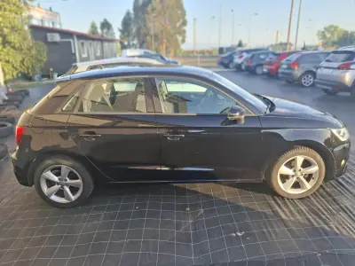 Audi A1 Sportback 2016 - 13500 EUR, 169098 km - 169098km - foto 11 de 17
