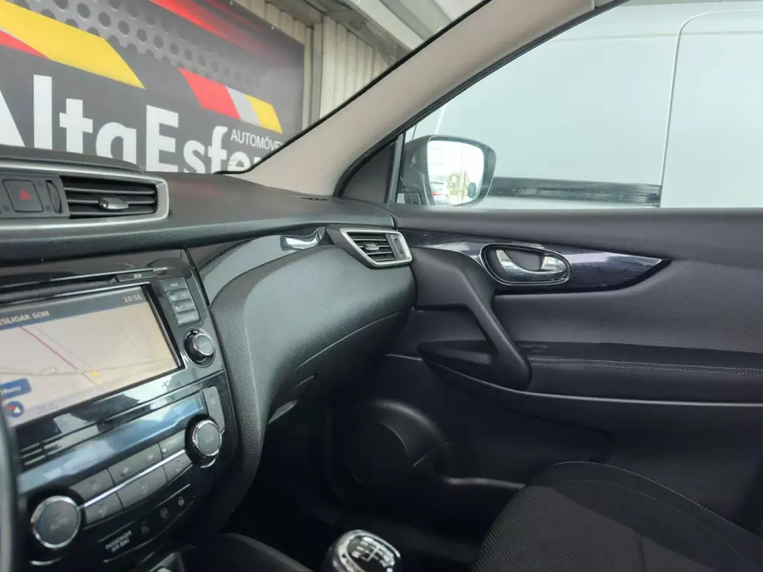 Nissan Qashqai 2014 - 17900 EUR, 167439 km - AUTO.MOTO.pt - 167439km - foto 24 de 28