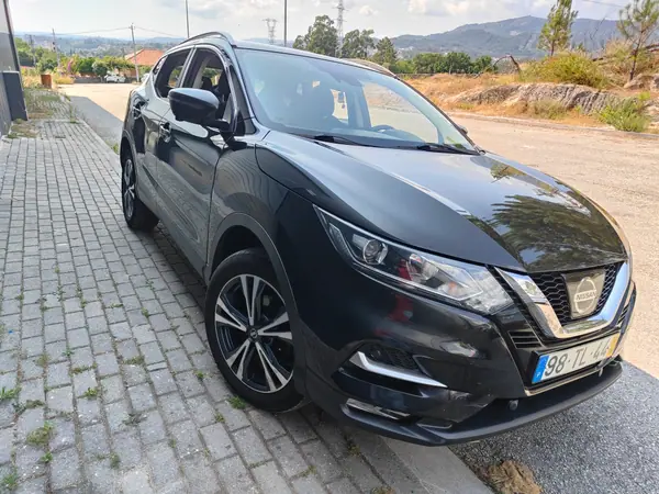 Nissan Qashqai 2017 - 15900 EUR, 175000 km - AUTO.MOTO.pt - 175000km - foto 2 de 6
