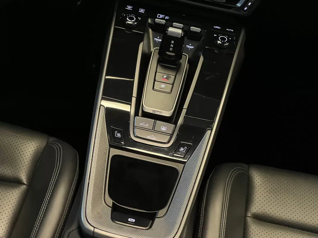 Porsche 992 2019 - 139990 EUR, 90000 km - AUTO.MOTO.pt - 90000km - foto 21 de 56