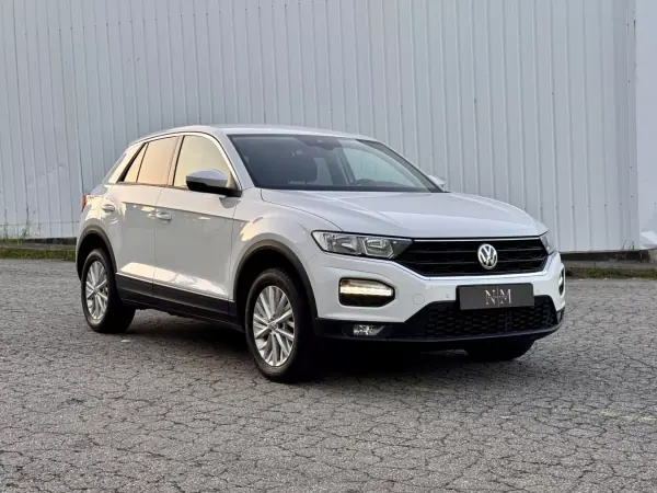Volkswagen T-Roc 2020 - 23500 EUR, 88000 km - AUTO.MOTO.pt - 88000km - foto 8 de 27