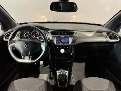 DS 3 CABRIO 2018 - 12900 EUR, 133595 km - 133595km - foto 11 de 39