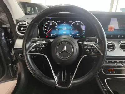 Mercedes-Benz E 300 2022 - 34350 EUR, 110000 km - AUTO.MOTO.pt - 110000km - foto 28 de 37