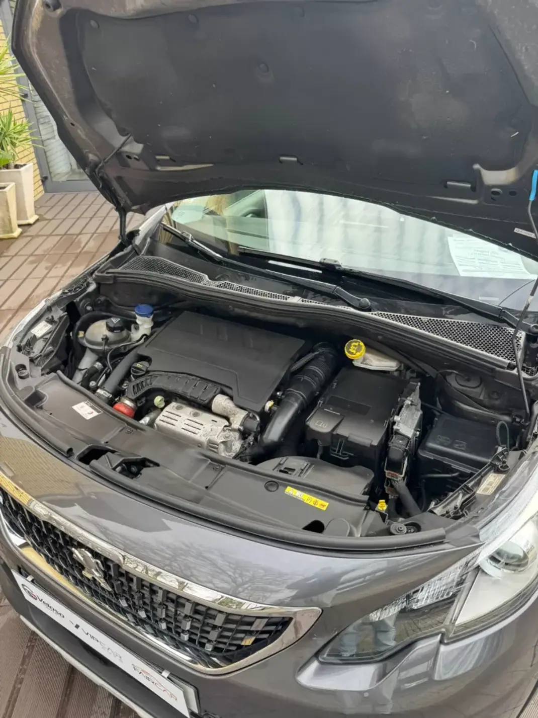 Peugeot 2008 2019 - 13900 EUR, 126000 km - AUTO.MOTO.pt - 126000km - foto 9 de 20