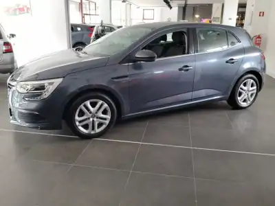 Renault Mégane 2019 - 13490 EUR, 113000 km - AUTO.MOTO.pt - 113000km - foto 11 de 14
