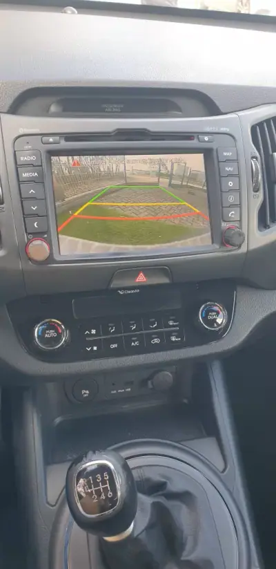 Kia Sportage 2012 - 10750 EUR, 181000 km - AUTO.MOTO.pt - 181000km - foto 12 de 15