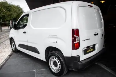 Peugeot Partner BlueHDi 100 L2 Cabine Dupla 2021 - 12990 EUR, 103902 km - AUTO.MOTO.pt - 103902km - foto 3 de 28