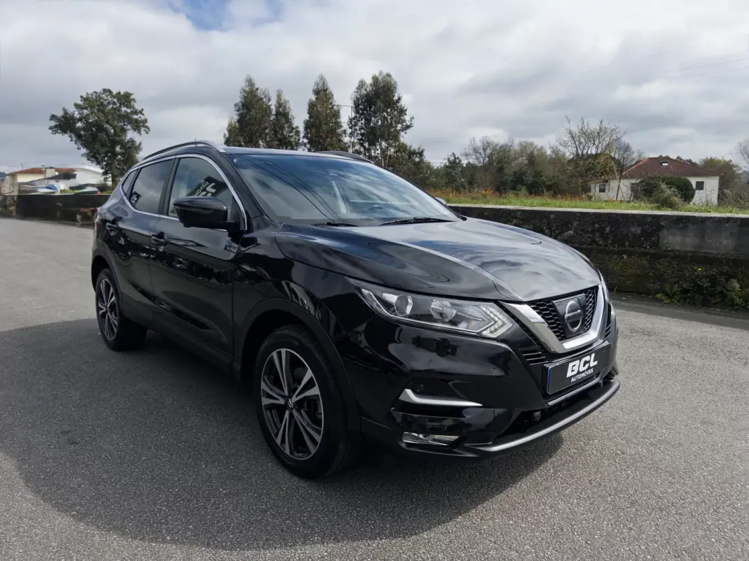 Nissan Qashqai 2018 - 17990 EUR, 156000 km - AUTO.MOTO.pt - 156000km - foto 1 de 36