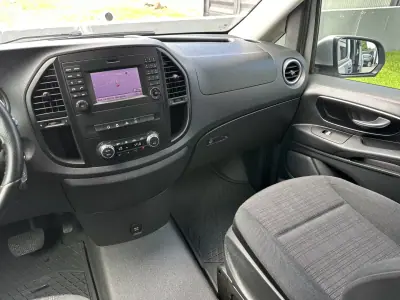 Mercedes-Benz Vito Tourer 2016 - 24900 EUR, 286000 km - AUTO.MOTO.pt - 286000km - foto 33 de 54