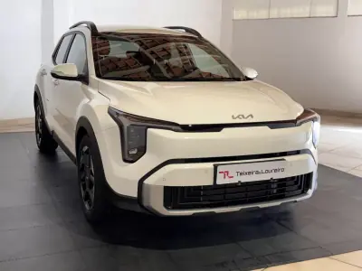 Kia Stonic 2025 - 21900 EUR, 2191 km - AUTO.MOTO.pt - 2191km - foto 3 de 22