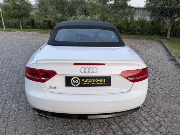Audi A5 Cabrio 2012 - 15990 EUR, 224000 km - AUTO.MOTO.pt - 224000km - foto 7 de 10