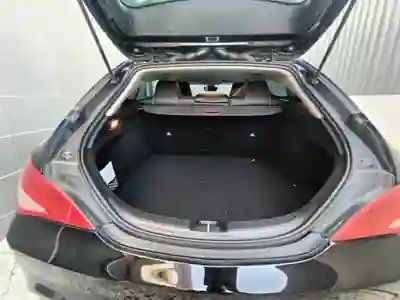 Mercedes-Benz CLA 200 2016 - 15000 EUR, 250000 km - AUTO.MOTO.pt - 250000km - foto 7 de 9