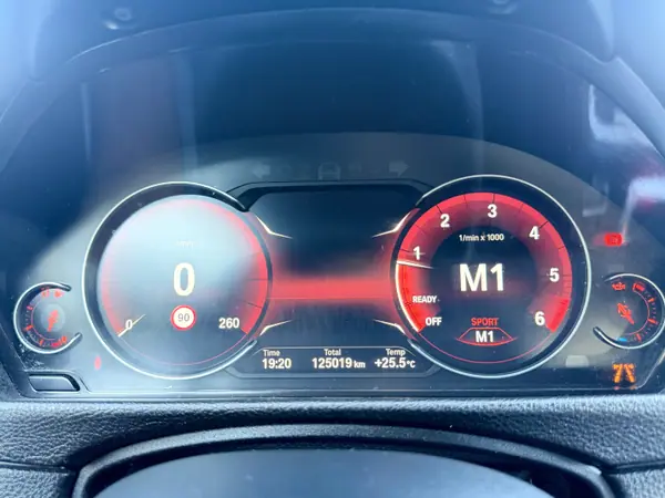 BMW 320 2019 - 24000 EUR, 125000 km - AUTO.MOTO.pt - 125000km - foto 14 de 14