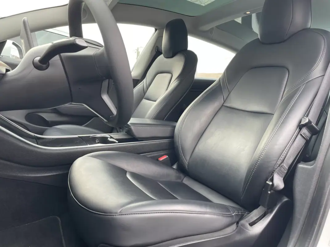 Tesla Model 3 2020 - 25995 EUR, 80043 km - AUTO.MOTO.pt - 80043km - foto 34 de 43