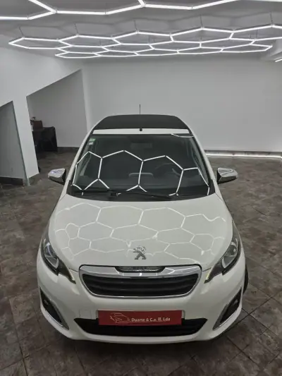 Peugeot 108 2015 - 8650 EUR, 88563 km - AUTO.MOTO.pt - 88563km - foto 33 de 53