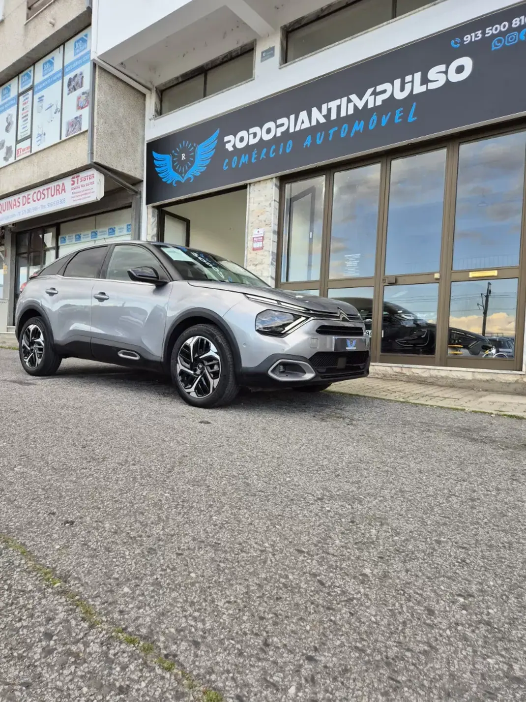 Citroën C4 2022 - 20500 EUR, 85000 km - AUTO.MOTO.pt - 85000km - foto 1 de 27