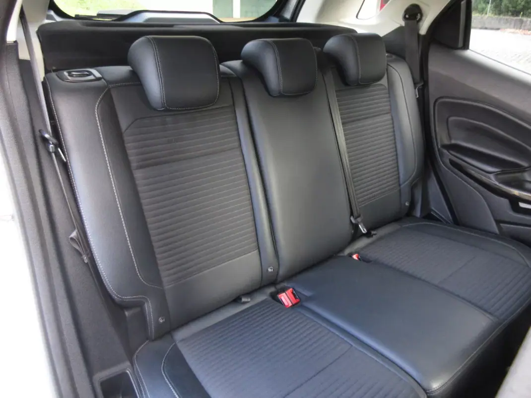 Ford EcoSport 2019 - 154900 EUR, 88000 km - 88000km - foto 39 de 54