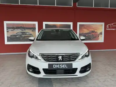 Peugeot 308 2019 - 17990 EUR, 63734 km - AUTO.MOTO.pt - 63734km - foto 4 de 18