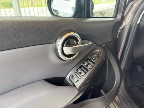 Fiat 500X 2015 - 12500 EUR, 129217 km - AUTO.MOTO.pt - 129217km - foto 24 de 31