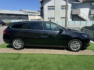 Peugeot 308 SW 2020 - 16000 EUR, 130000 km - AUTO.MOTO.pt - 130000km - foto 16 de 57