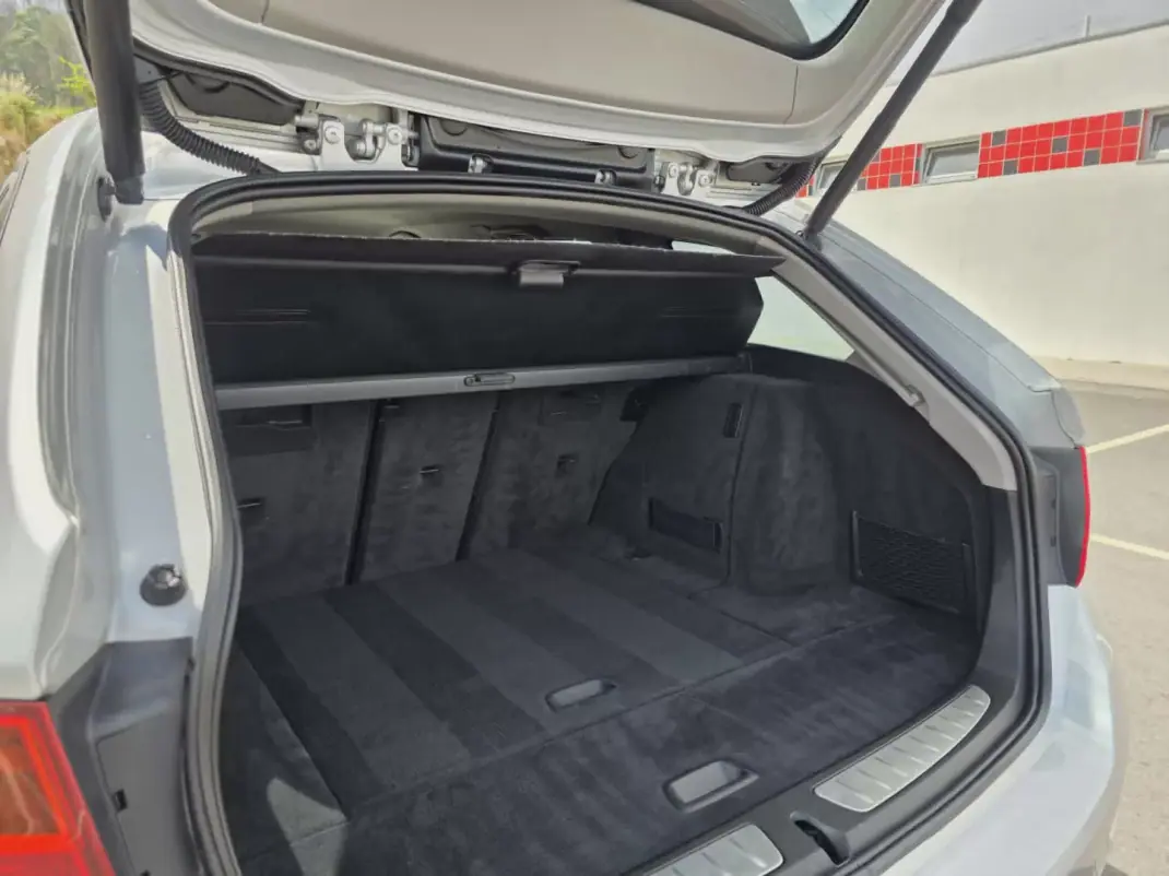 BMW 318 2014 - 14490 EUR, 220000 km - AUTO.MOTO.pt - 220000km - foto 10 de 16