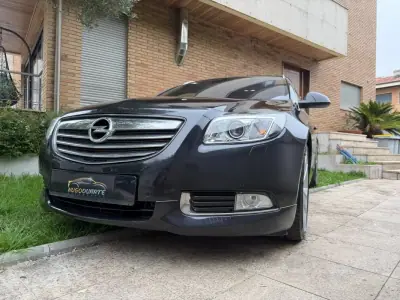Opel Insignia Sports Tourer 2011 - 5750 EUR, 253323 km - AUTO.MOTO.pt - 253323km - foto 33 de 50