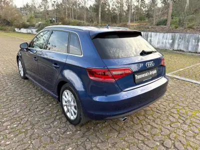 Audi A3 Sportback 2013 - 13500 EUR, 207000 km - AUTO.MOTO.pt - 207000km - foto 14 de 18