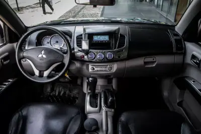Mitsubishi L200 2008 - 19980 EUR, 244982 km - AUTO.MOTO.pt - 244982km - foto 36 de 38