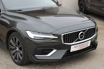Volvo V60 2022 - 31990 EUR, 57000 km - AUTO.MOTO.pt - 57000km - foto 12 de 32