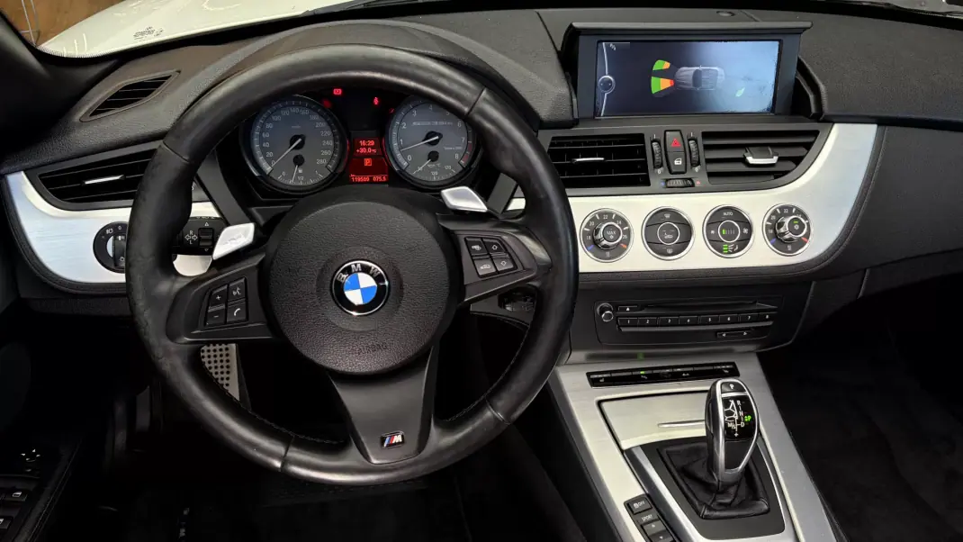BMW Z4 2011 - 29990 EUR, 117000 km - 117000km - foto 34 de 57