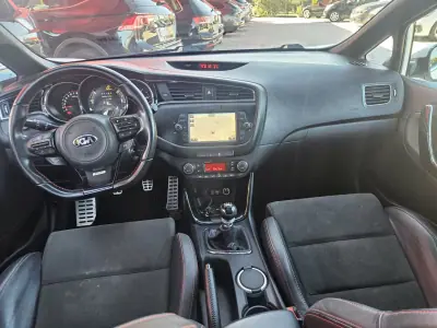 Kia Ceed 2015 - 15900 EUR, 113000 km - 113000km - foto 17 de 31