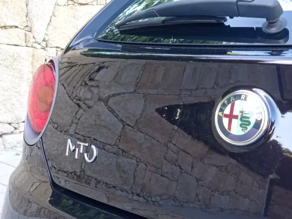 Alfa Romeo MiTo 2012 - 5990 EUR, 216500 km - AUTO.MOTO.pt - 216500km - foto 6 de 13