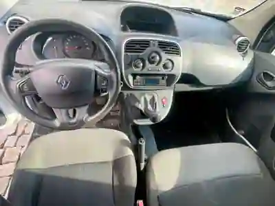 Renault Kangoo 2017 - 8500 EUR, 217000 km - AUTO.MOTO.pt - 217000km - foto 3 de 11