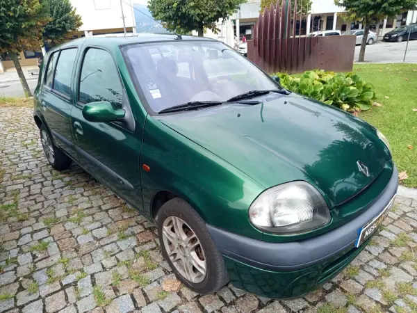 Renault Clio 1.2 RN DA AC 2000 Gasolina