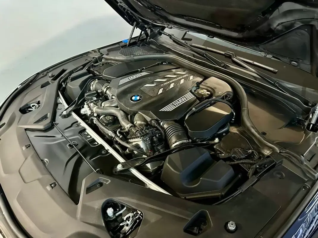 BMW M850i Gran Coupé 2023 - 89750 EUR, 22000 km - AUTO.MOTO.pt - 22000km - foto 52 de 58