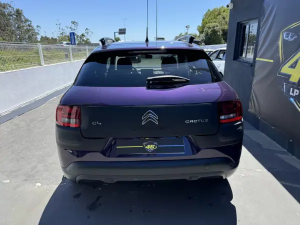 Citroën C4 Cactus 2017 - 8500 EUR, 201000 km - AUTO.MOTO.pt - 201000km - foto 5 de 17