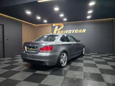 BMW 120 2009 - 13900 EUR, 220000 km - AUTO.MOTO.pt - 220000km - foto 4 de 16