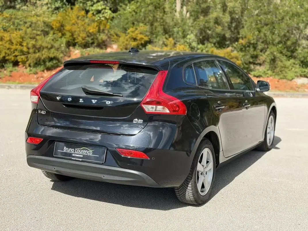 Volvo V40 2014 - 10500 EUR, 169600 km - AUTO.MOTO.pt - 169600km - foto 3 de 32