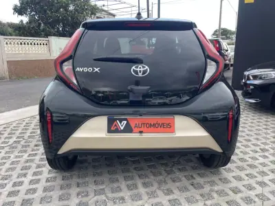 Toyota Aygo 2023 - 18950 EUR, 51990 km - AUTO.MOTO.pt - 51990km - foto 6 de 12